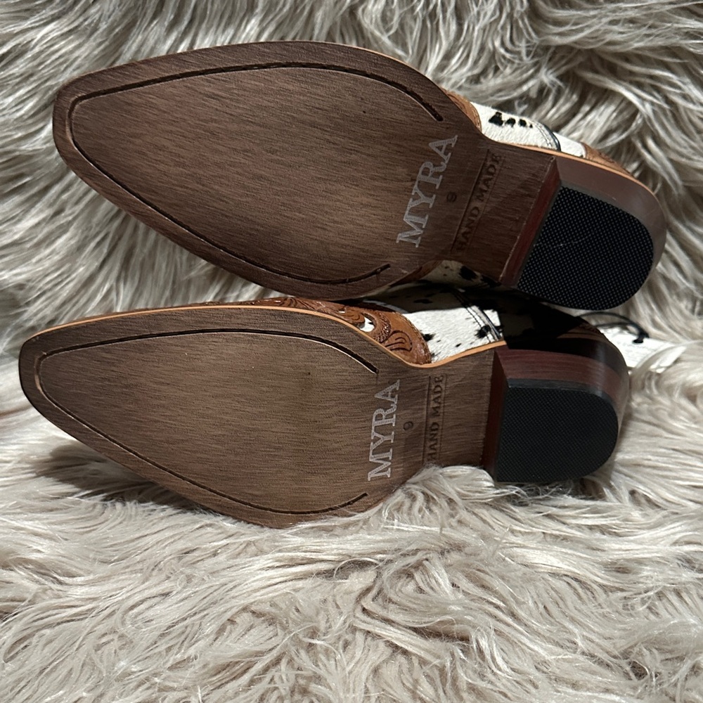 Myra Bag Cowhide and Leather Ankle Boots - Black and Brown - Picture 6 of 7